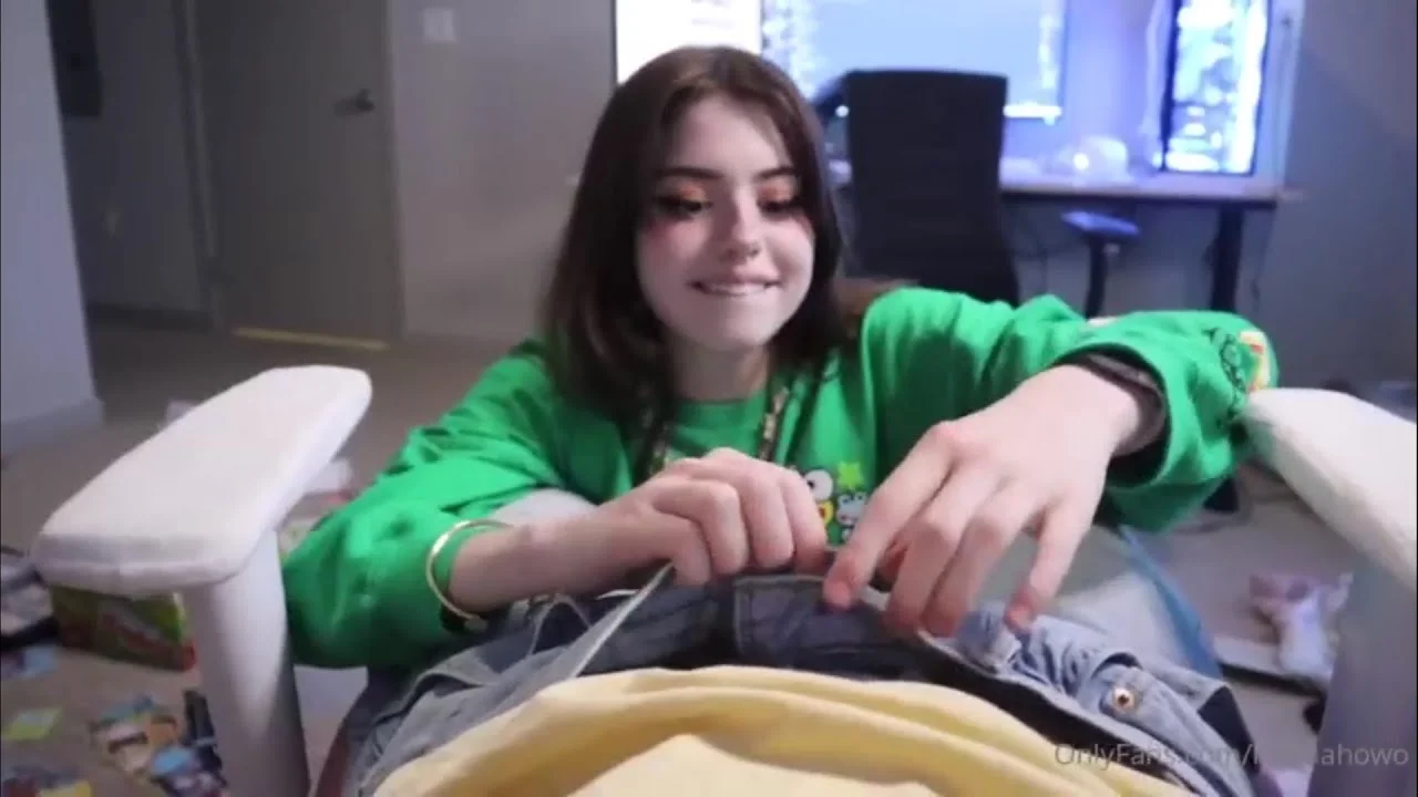 Hannah Uwu part 1 - YouTube