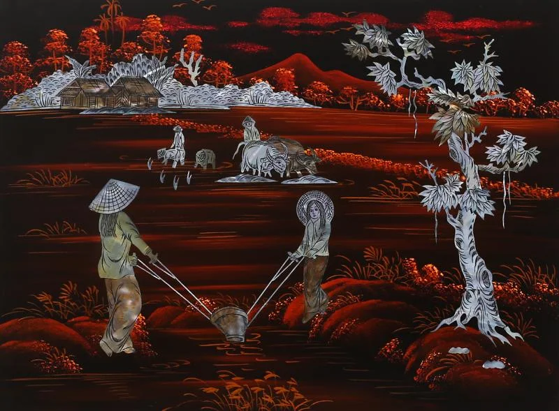 Tranh sơn mài khảm trai với những mảnh trai với ánh sắc tự nhiên tạo hiệu ứng phản chiếu ánh sáng lấp lánh