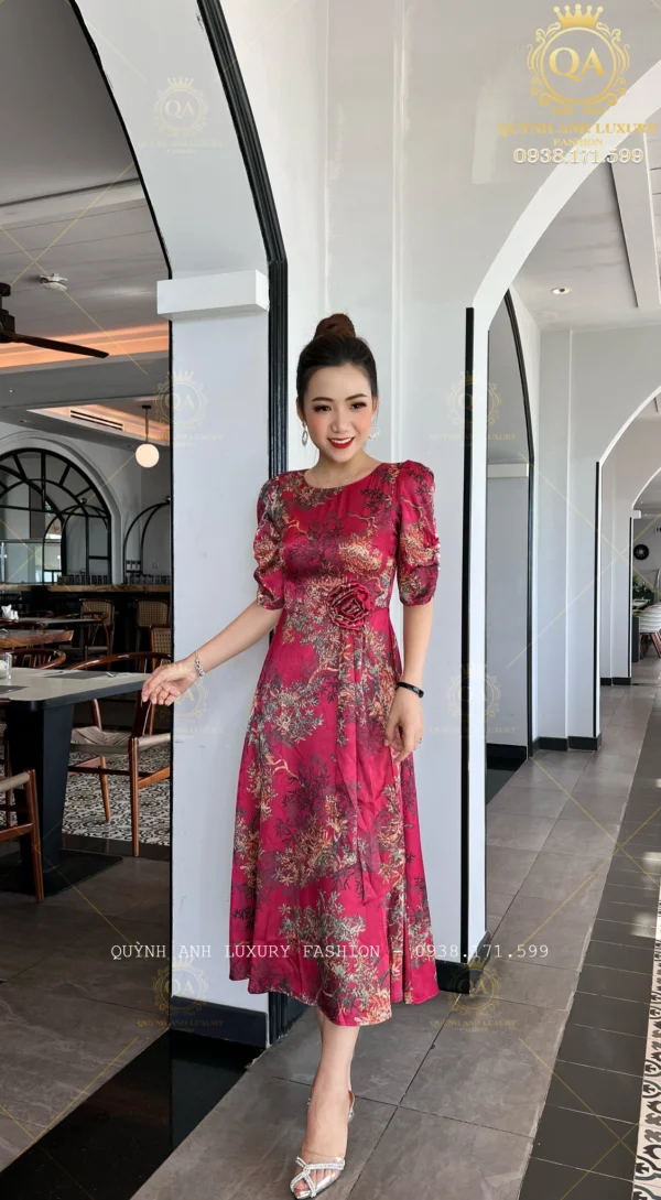 Váy Đầm Xoè Hoa Tone Hồng Đậm Đẹp Sang Trọng Cao Cấp Akina Dress (6)