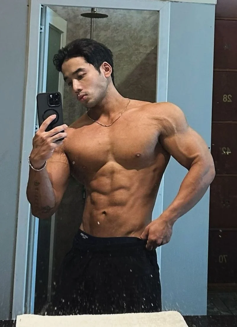50+ ảnh trai đẹp 6 múi tập gym khoe cơ bụng sắc nét như tạc (2)
