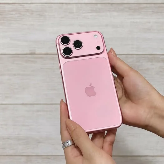 Lộ diện iPhone 17 Pro Max màu hồng đẹp sang xịn, nổi bật hơn cả "Cam Vũ Trụ"
